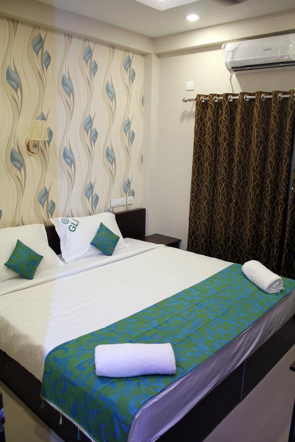 Collection O 8267 Galaxy Inn Коччи Экстерьер фото